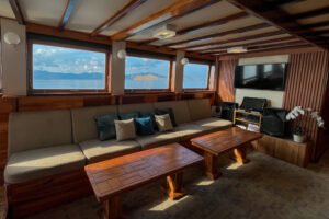 Vinca Voyages Phinisi