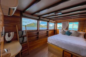 Vinca Voyages Phinisi